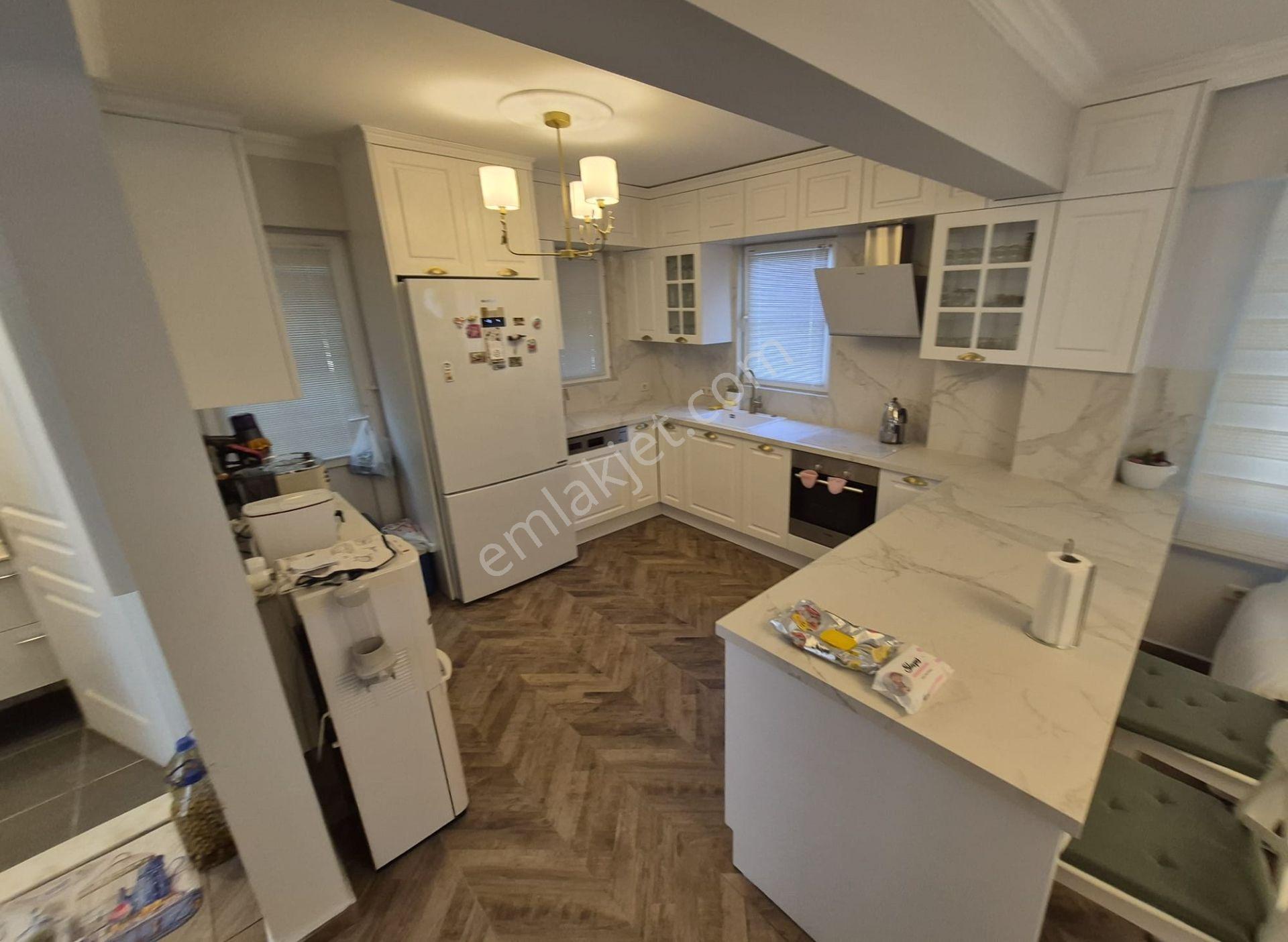 Güre'de Havuzlu Site İçinde Full Eşyalı Satılık Villa - Görsel 13