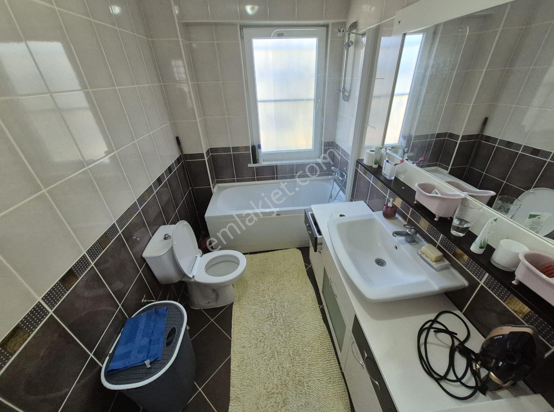 Güre'de Havuzlu Site İçinde Full Eşyalı Satılık Villa - Görsel 19