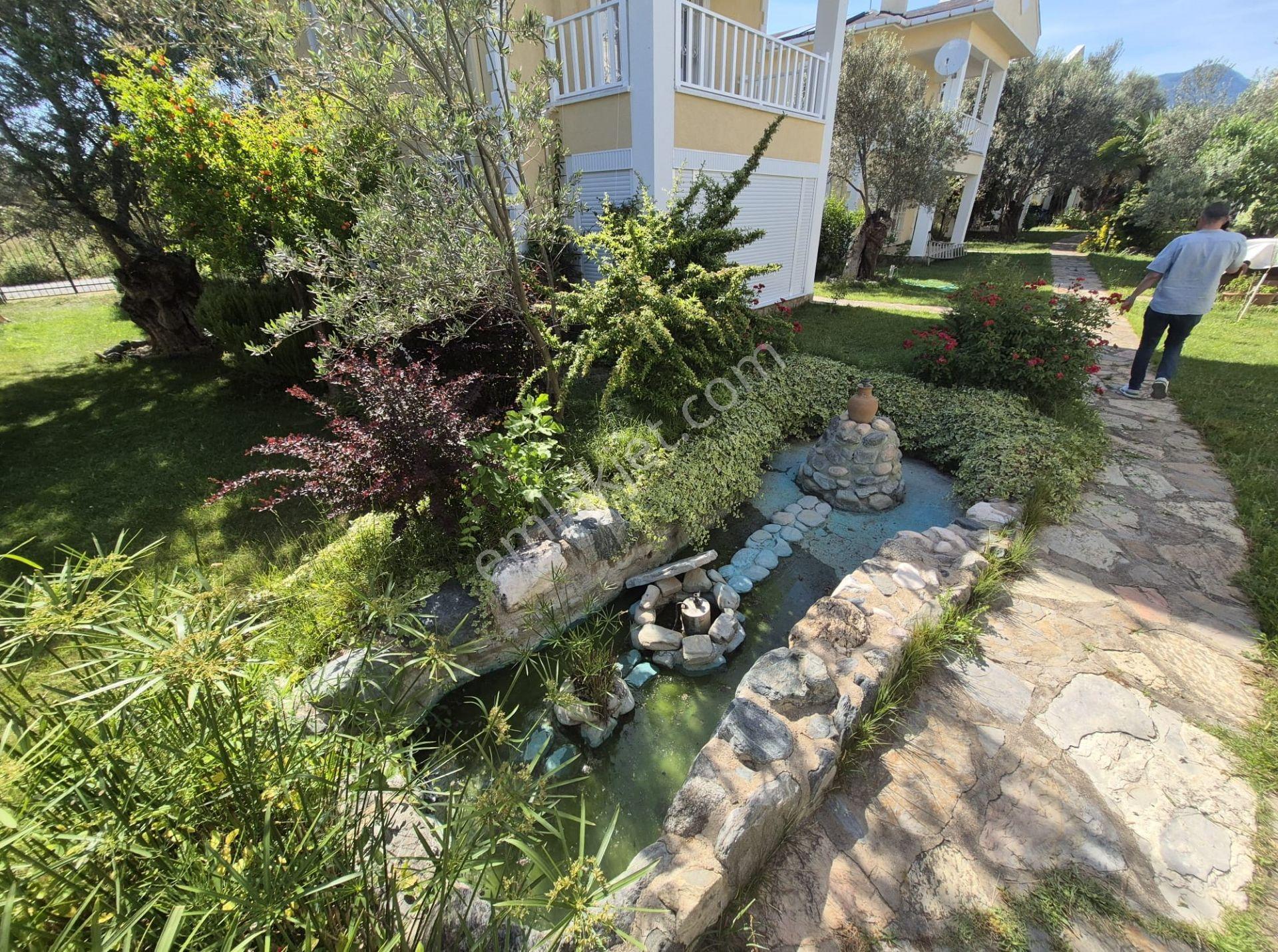 Güre'de Havuzlu Site İçinde Full Eşyalı Satılık Villa - Görsel 30