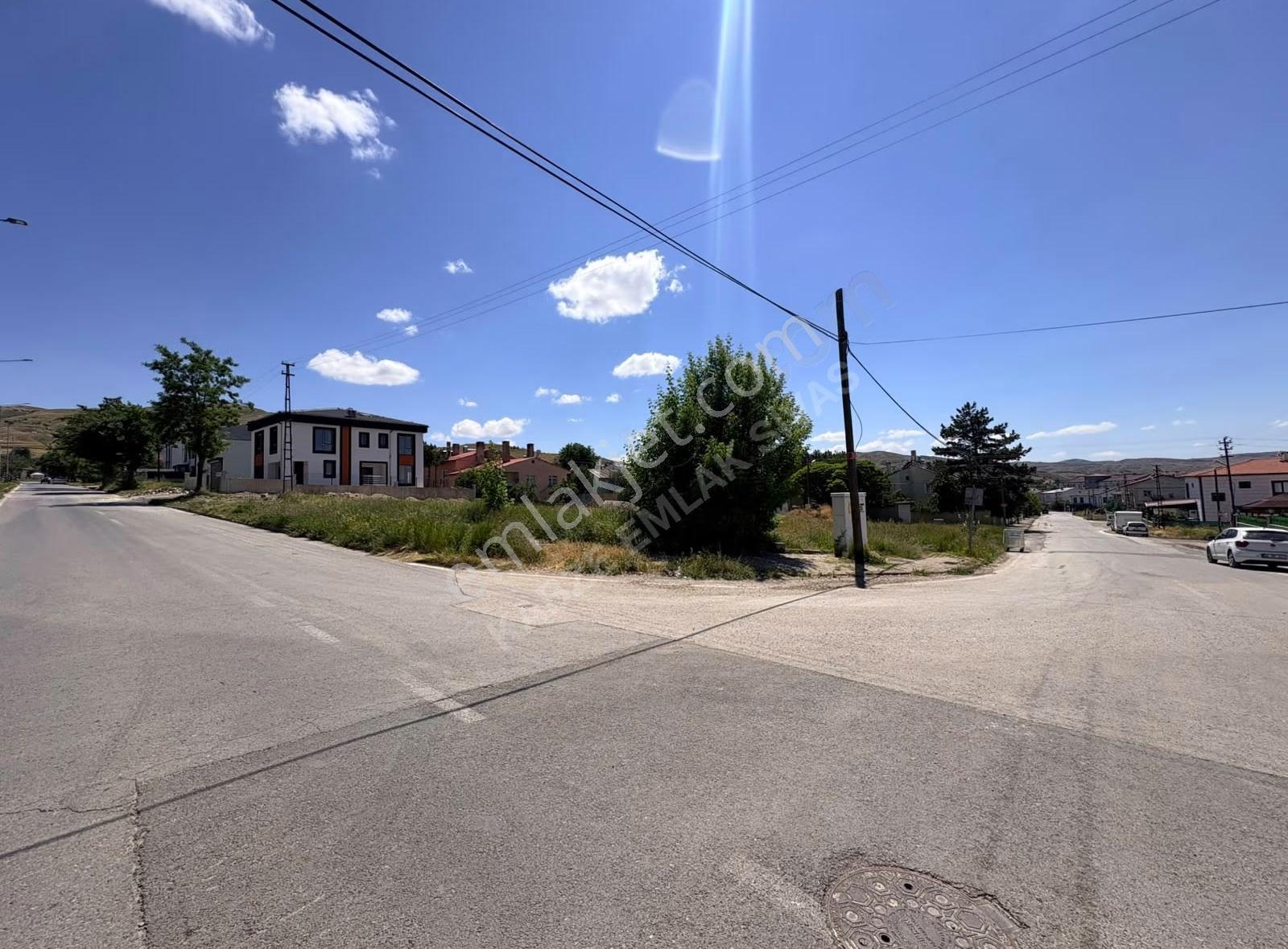 Sivas Merkez Karşıyaka'da 340m² Satılık Köşe Parsel Arsa - Görsel 3