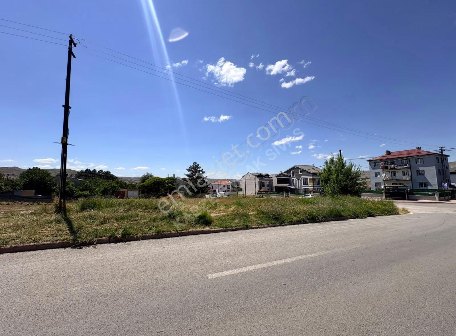 Sivas Merkez Karşıyaka'da 340m² Satılık Köşe Parsel Arsa - Görsel 2