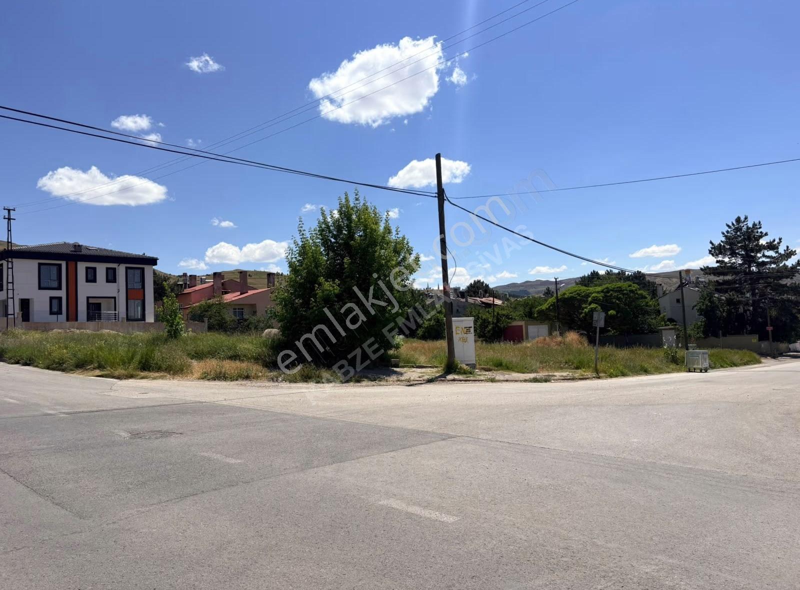 Sivas Merkez Karşıyaka'da 340m² Satılık Köşe Parsel Arsa - Görsel 7