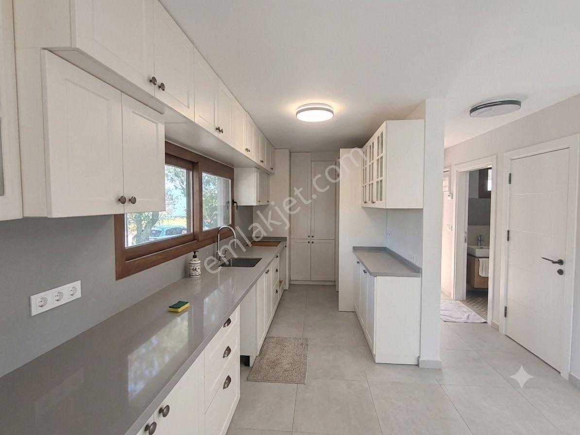 Akarca Müstakil Denize Yakın 3+1 Ebeveyn Satılık Villa Rw Akar - Görsel 24