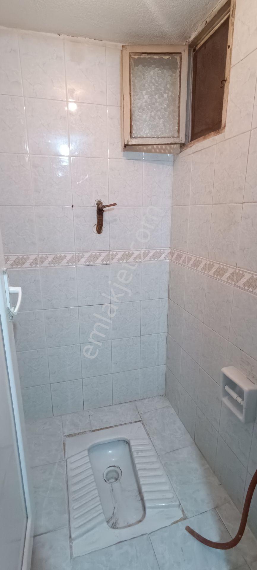 Gazi Mahallesi'nde Merkezi Konumlu 2+1 Kiralık Daire - Görsel 12