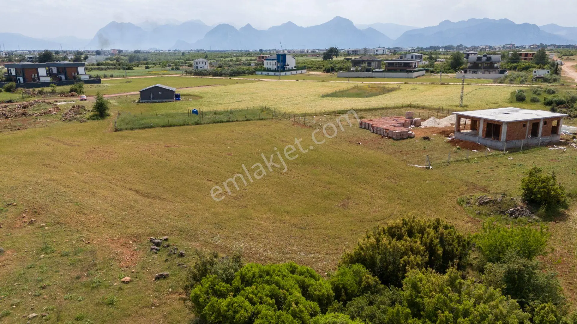 Antalya Döşemealtı Altınkale Mahallesi'nde Satılık 12 Metrelik Yola Cepheli 543 M² 3 Kat İmarlı Arsa - Görsel 3
