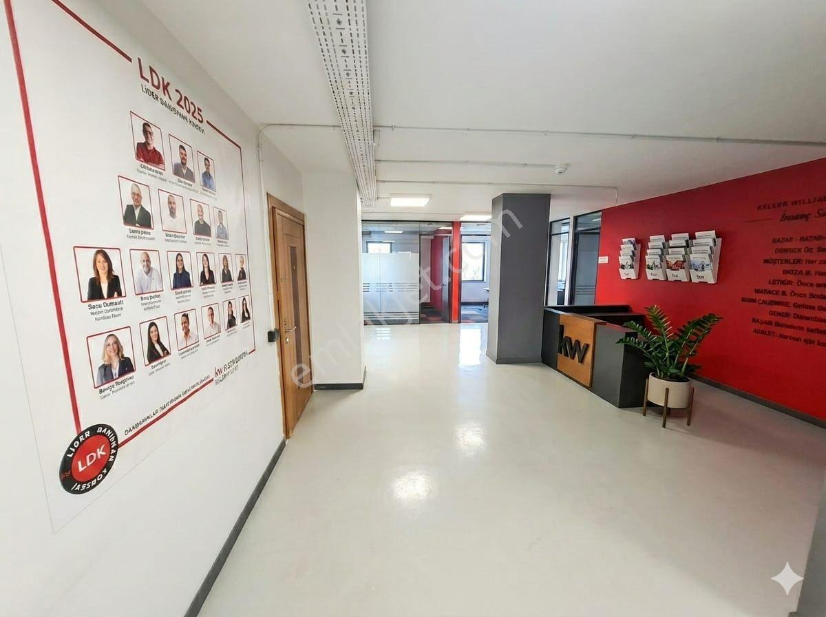 İstinye Park’a Komşu, Abc Plaza'da 7/24 Güvenlikli 225 M² Prestijli Ofis Katı