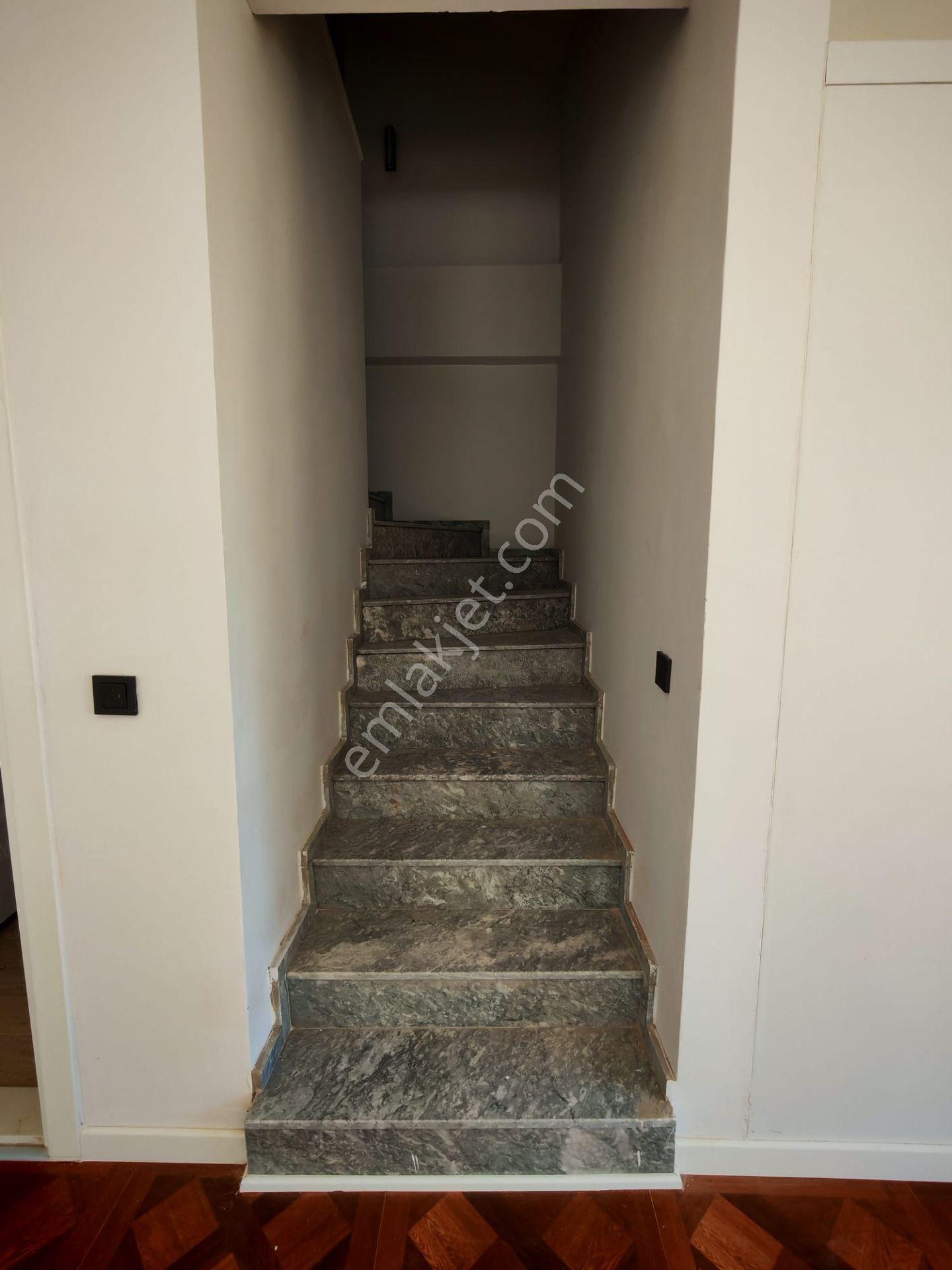 Barbaros'ta Satılık 3+1 Öncephe Tripleks Villa, Bahçeli & Modern - Görsel 20