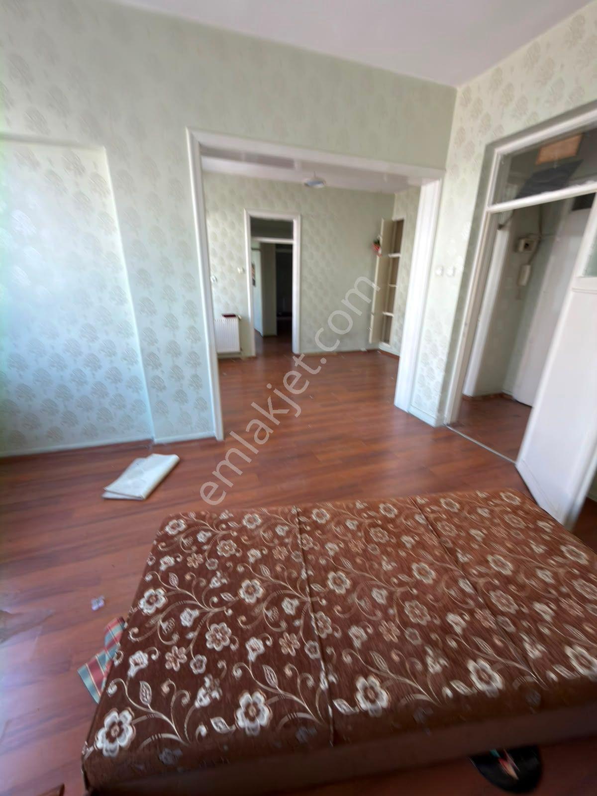 Binevlerde Reno Servisi Arkasında Satılık 2+1 Göbek Kat Daire - Görsel 17