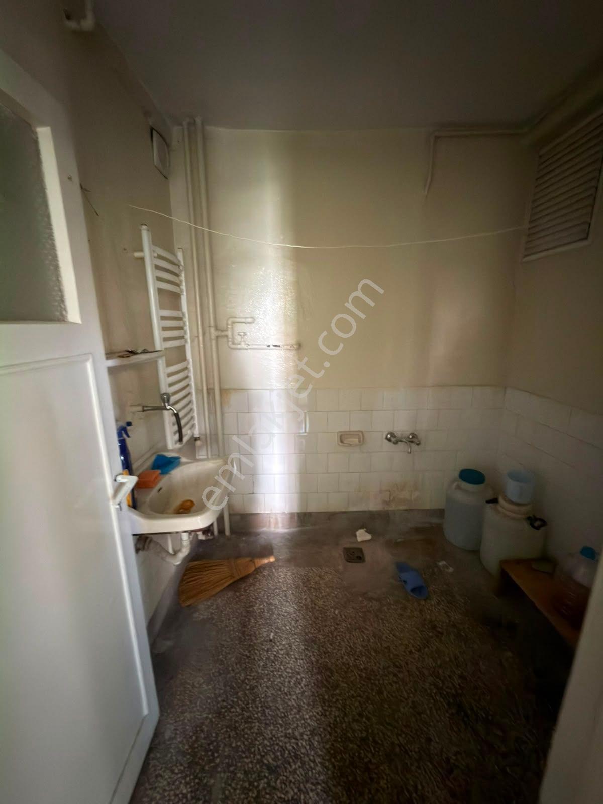 Binevlerde Reno Servisi Arkasında Satılık 2+1 Göbek Kat Daire - Görsel 14