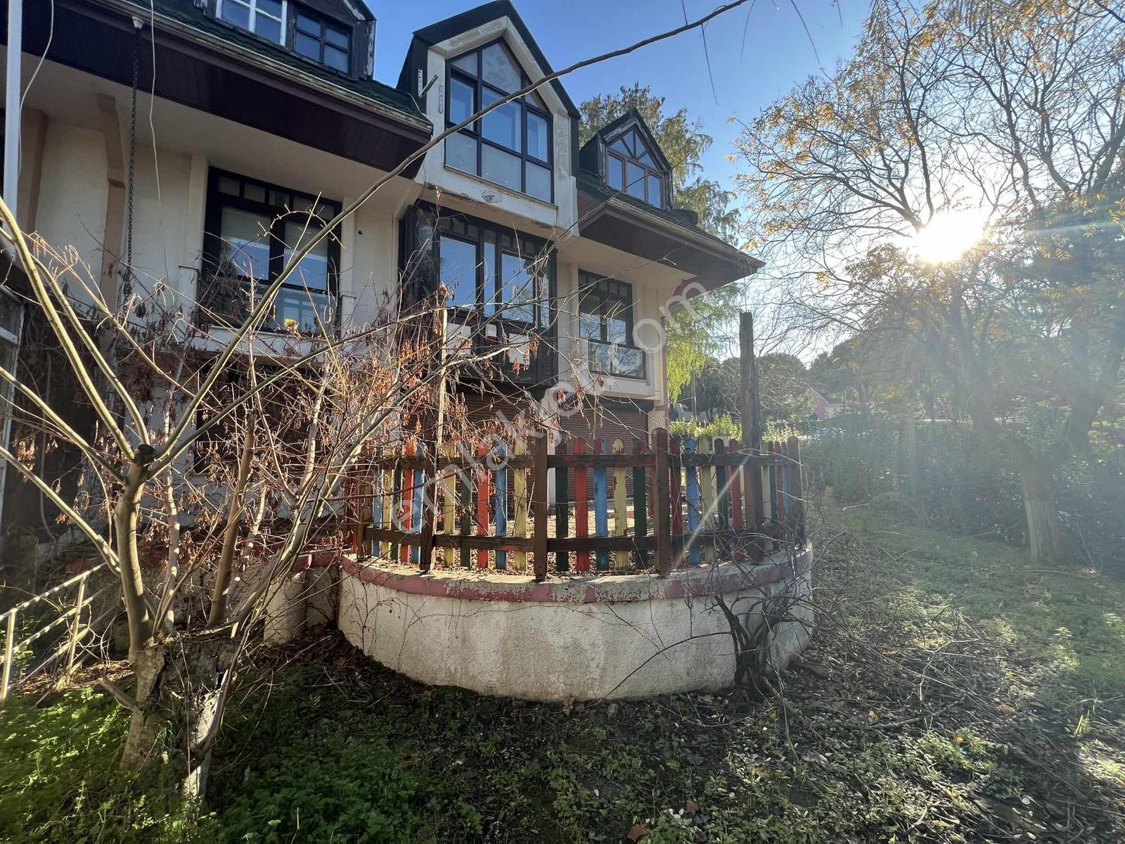 Bahçeşehir Çınar Adası'nda İş Yerine Uygun Kiralık Villa - Görsel 6