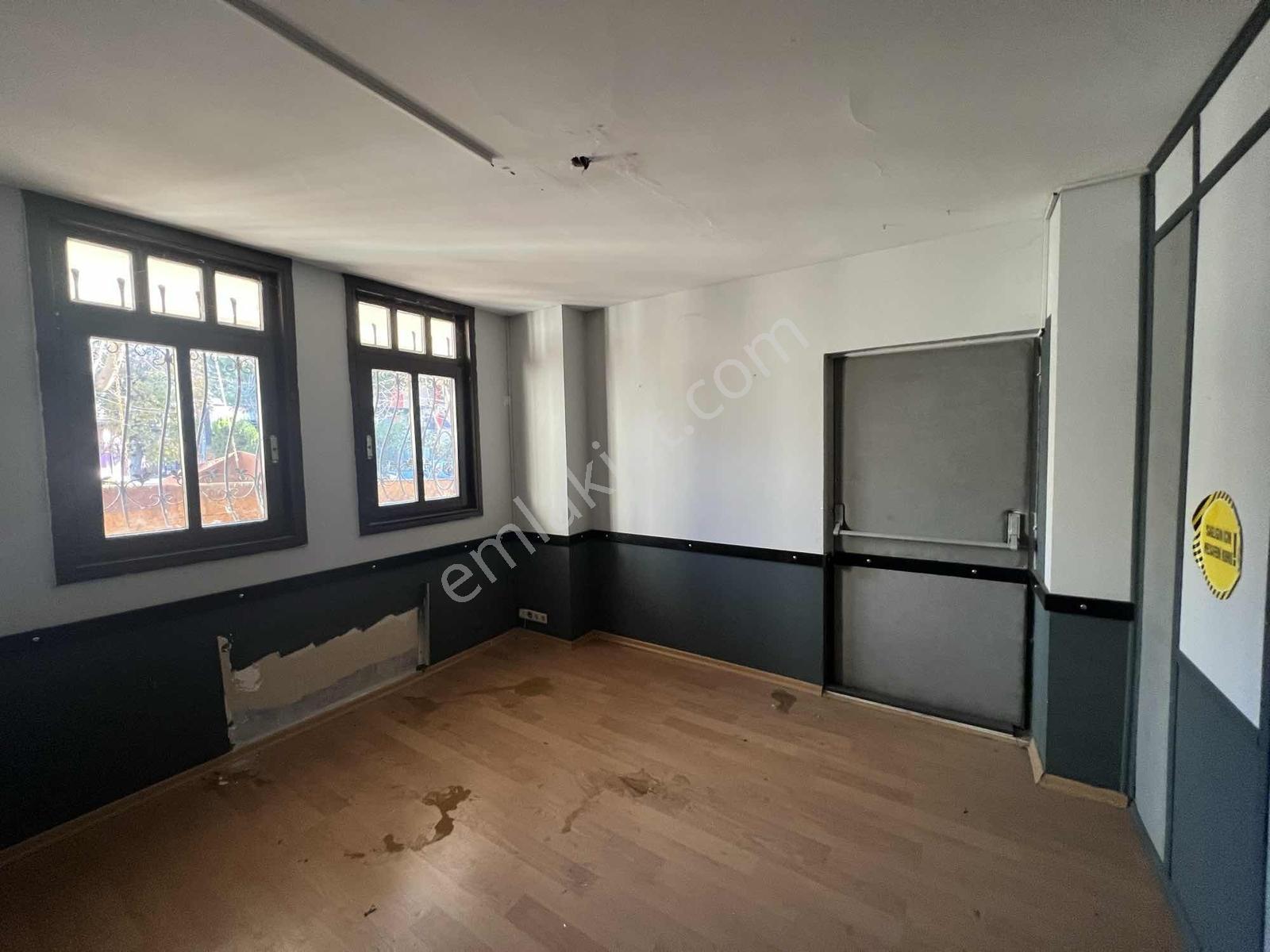 Bahçeşehir Çınar Adası'nda İş Yerine Uygun Kiralık Villa - Görsel 5