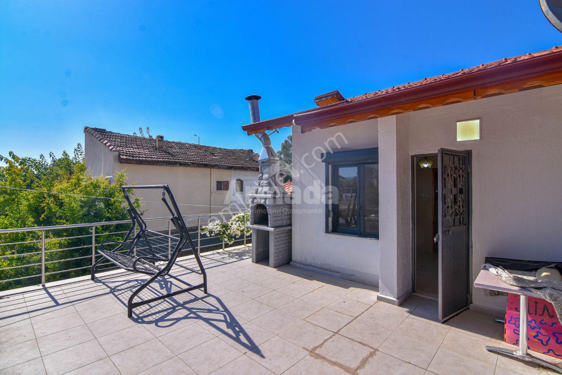 Kuşadası'nda Denize 250 Metre Teraslı Fırsat 2+1 Villa - Görsel 27
