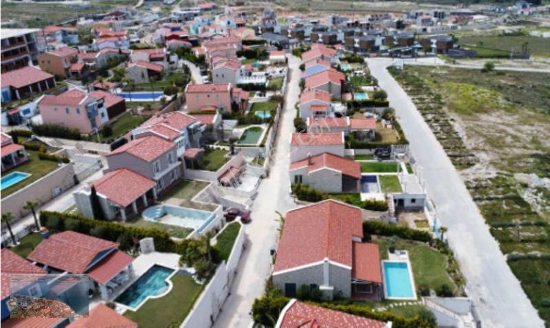 Çeşme Jardın Eden'de Panoramik Deniz Manzaralı Ultra Lüks (4+1) - Görsel 18