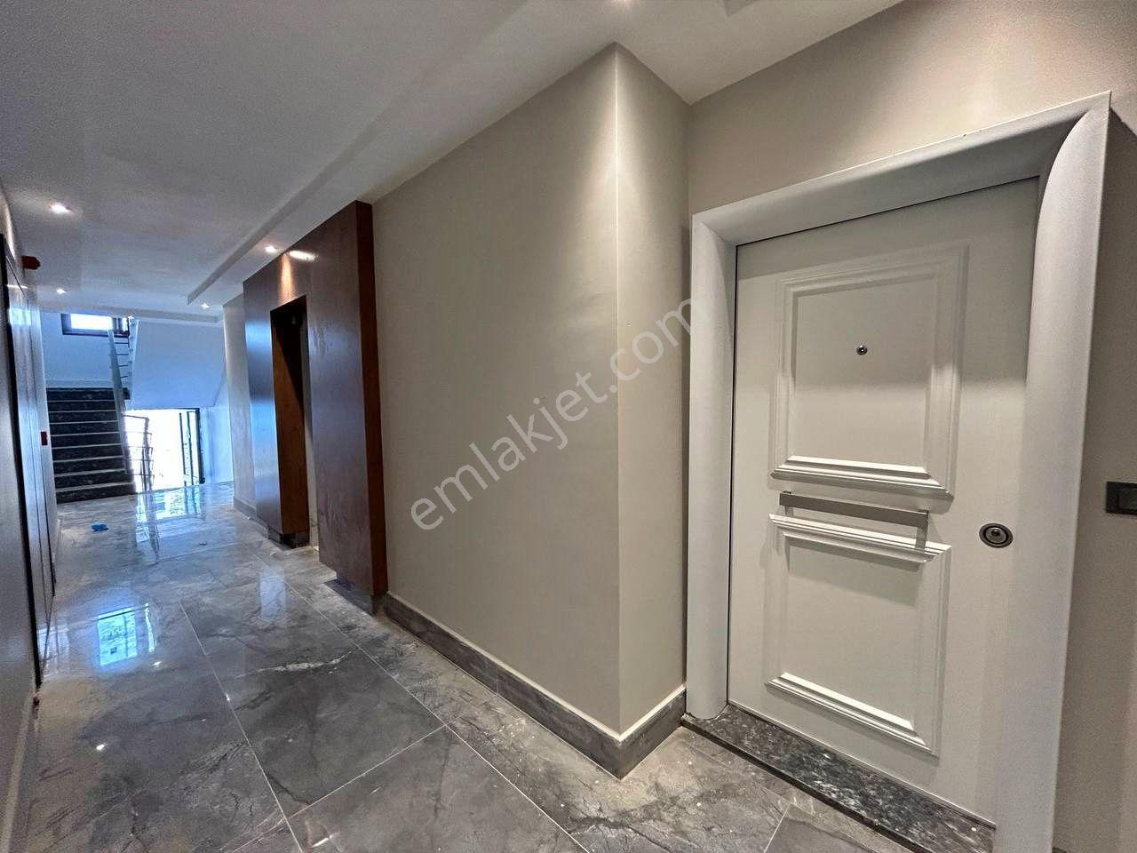 Uytundan Akçay-güre Arasında Bahçelihavuzlu Sitede 1+1 Son Daire - Görsel 8