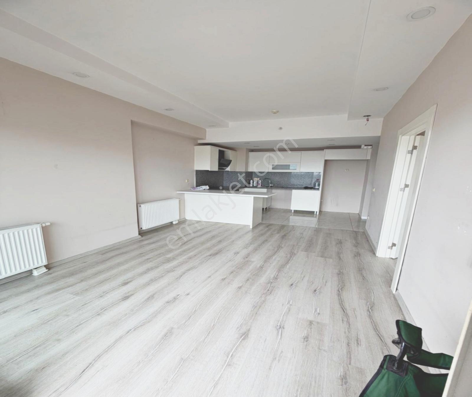 Metrobuse Yakın Site İçerisinde 1+1 Full Konsept Kiralık Daire - Görsel 7