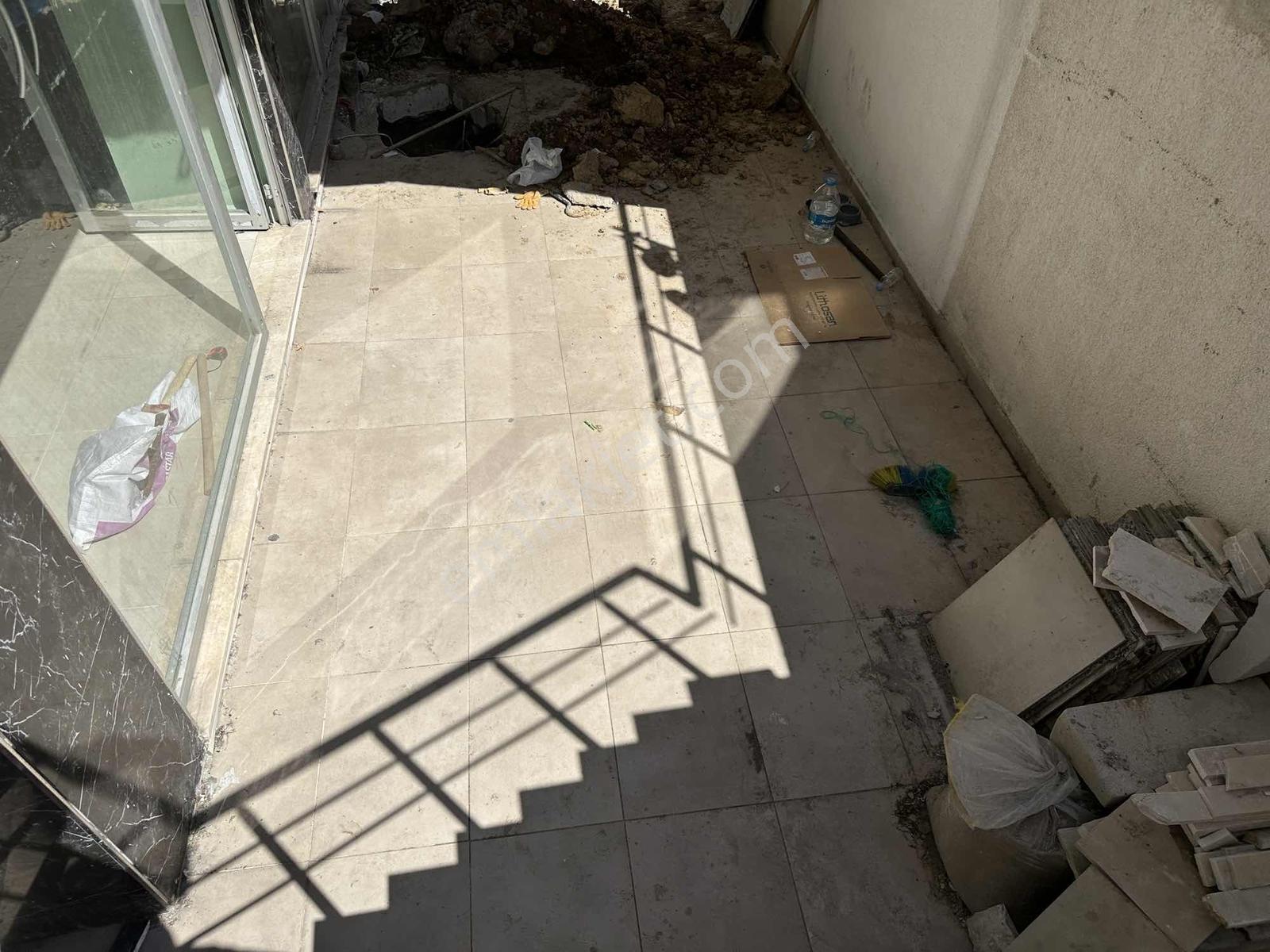 Ümraniye Çarşıda 200m2 Depolu Kullanışlı Kiralık Dükkan - Görsel 13