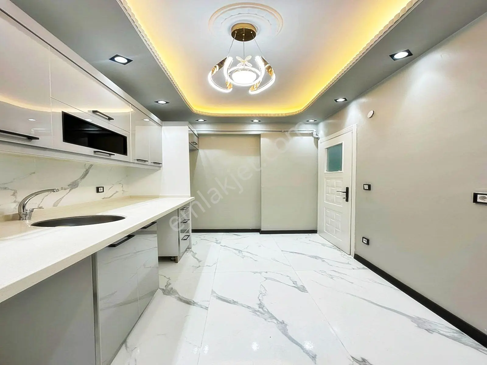 Nes Yapı'dan Metrobüse Ve Ulaşıma Yakın Modern Tasarımlı 2+1 Satılık Daire!!!! - Görsel 9