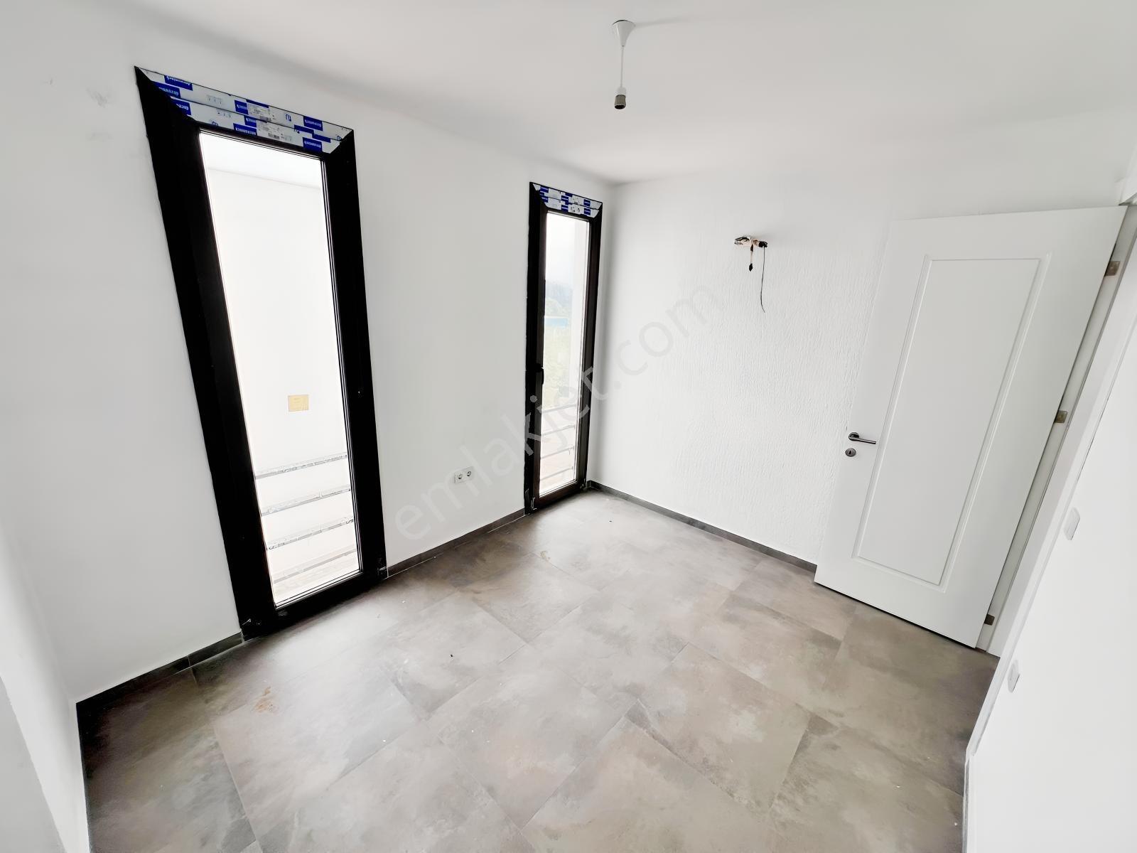 Gümüşlük,merkez'de,üst Kat,1+1,ticari Dükkan,yıllık Kiralık - Görsel 6