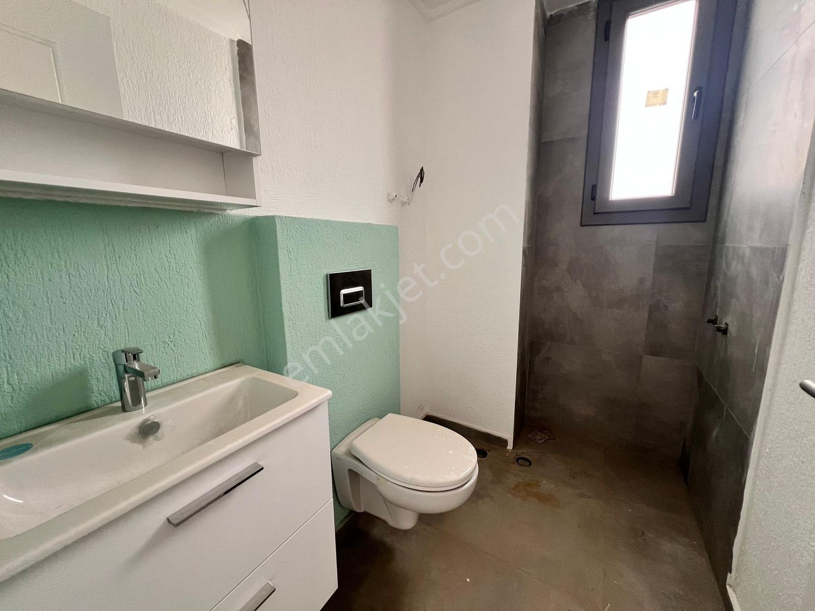 Gümüşlük,merkez'de,üst Kat,1+1,ticari Dükkan,yıllık Kiralık - Görsel 8