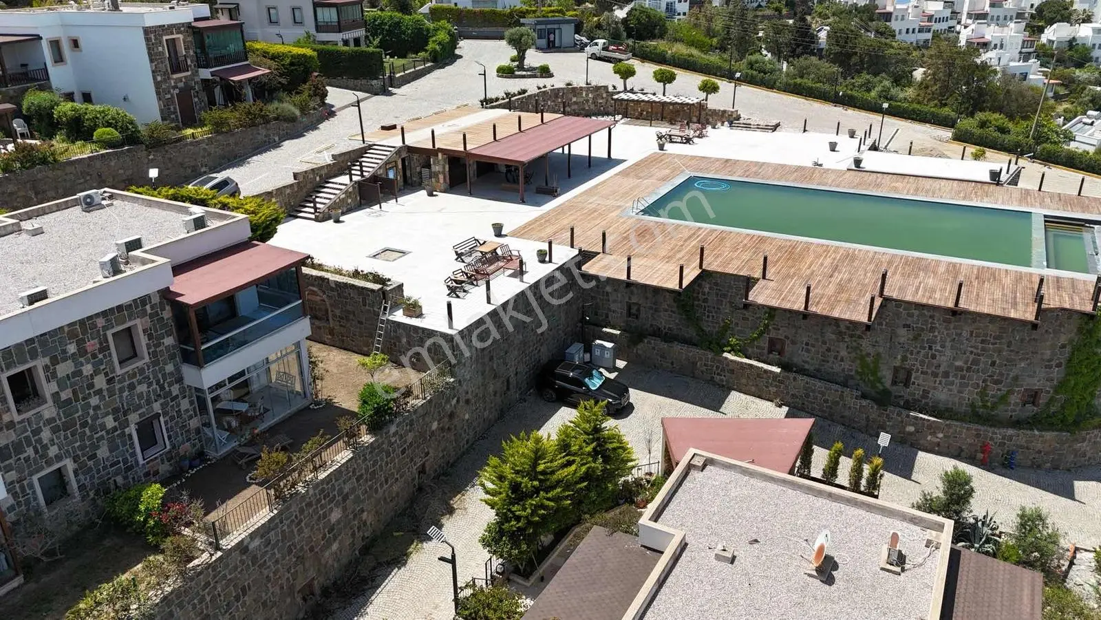 Gümüşlük'te,satılık,deniz Manzaralı,2+1,eşyalı,bahçe Katı Daire - Görsel 4