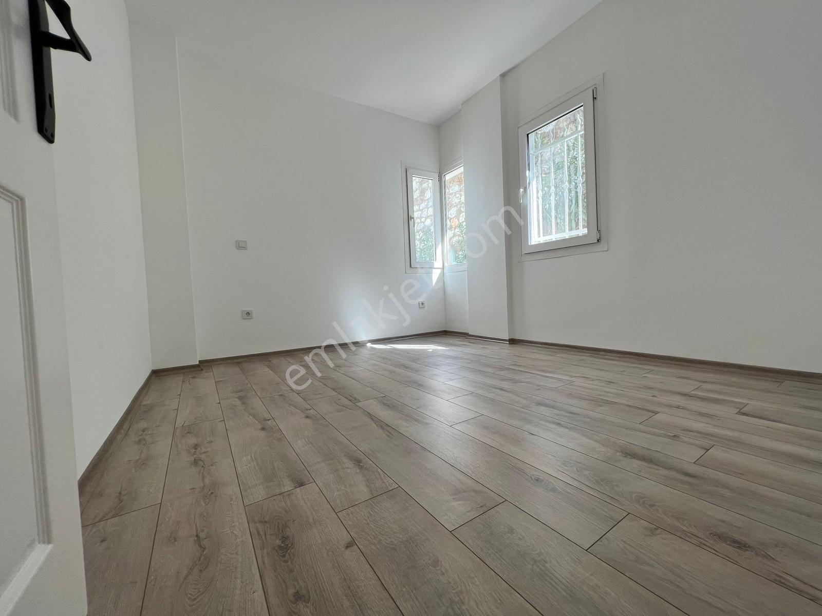 Gümüşlük'te,yıllık Kiralık,eşyasız,2+1,bahçeli,deniz Manzaralı - Görsel 5
