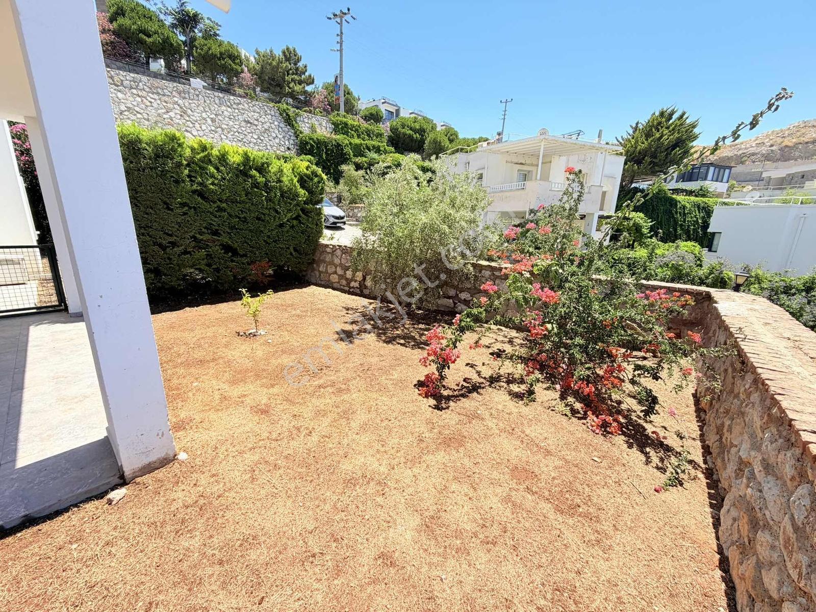 Gümüşlük'te,yıllık Kiralık,eşyasız,2+1,bahçeli,deniz Manzaralı - Görsel 41