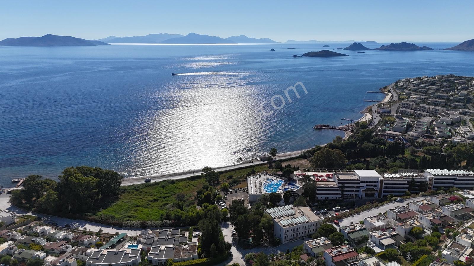 Akyarlar'da,özel Plajlı,deniz Manzaralı,müstakil Bahçeli Villa