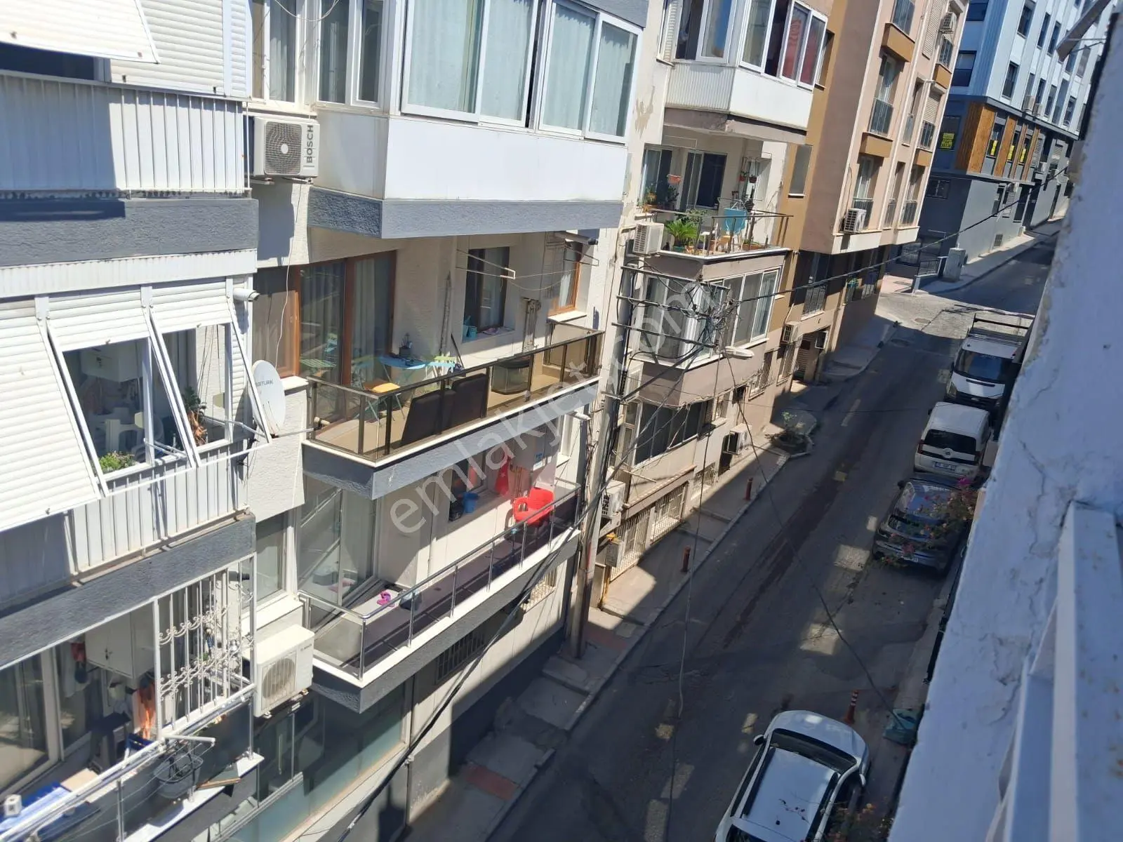 Güzelyalı Da Merkezi Yerde Çift Cephe Mithatpaşa Caddesi Deniz Yakını - Görsel 3