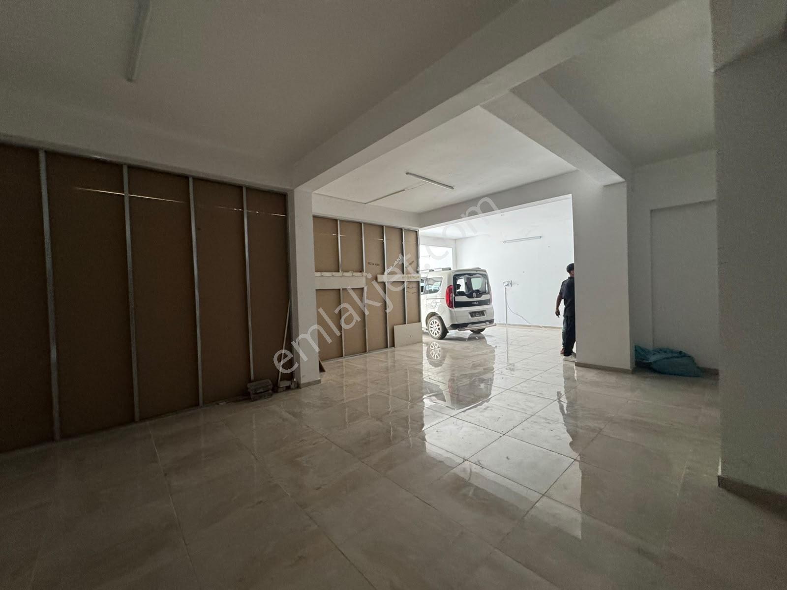 Yılmazer'den Hertürlü İşe Uygun 350 M2 Satılık Dükkan Cadde Üstü - Görsel 2