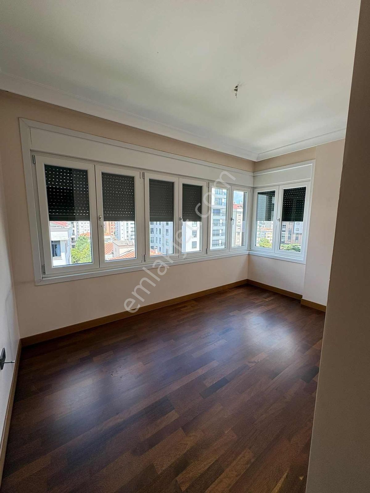Caddebostan Bağdat Caddesi 1. Paralel Havuzlu Geniş 3+1 Kiralık - Görsel 10