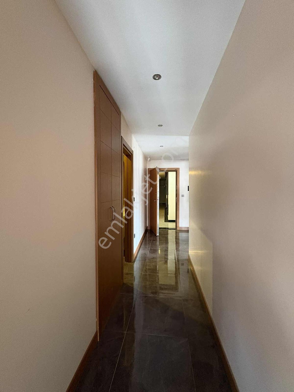 Caddebostan Bağdat Caddesi 1. Paralel Havuzlu Geniş 3+1 Kiralık - Görsel 4