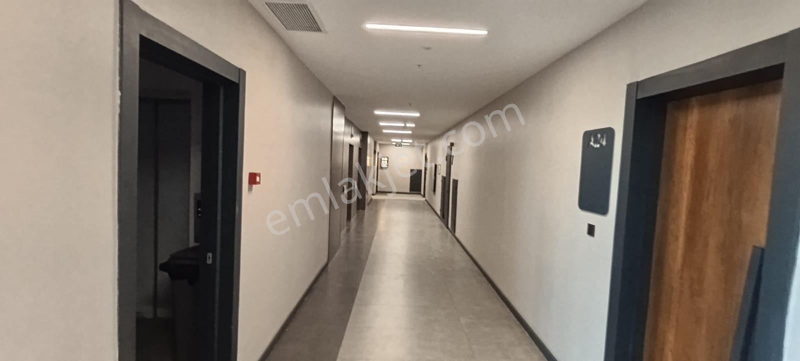 Bursa Sky Tower'da 80 M2 / Hilton Cepheli / Satılık Köşe Ofis - Görsel 15