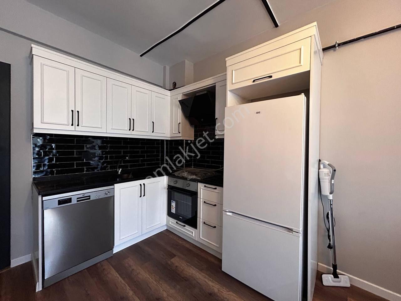 Havuzlu Site İçinde Full Eşyalı Satılık Daire - Görsel 2