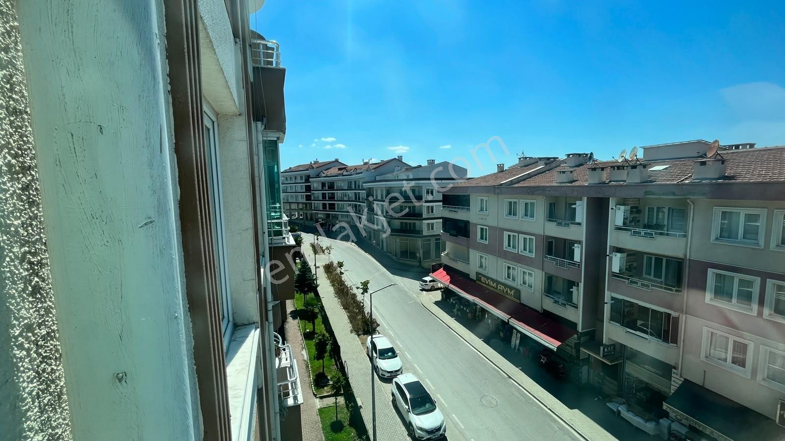 Nilüfer Üçevler Mah. Merkezi Konumda Geniş Eşyalı 3+1 Daire - Görsel 11