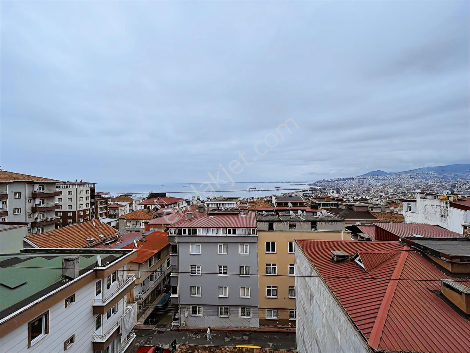 Kapanmaz Deniz+şehir M. Kadifekale'de Satılık 2+1 Daire