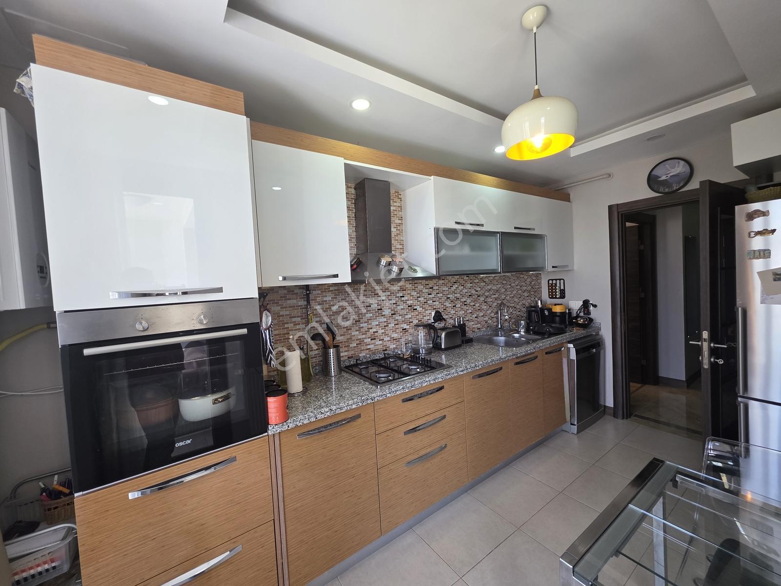 Silivri Yeni Mahallede Merkezi Konumda Satılık 2+1 Daire - Görsel 24