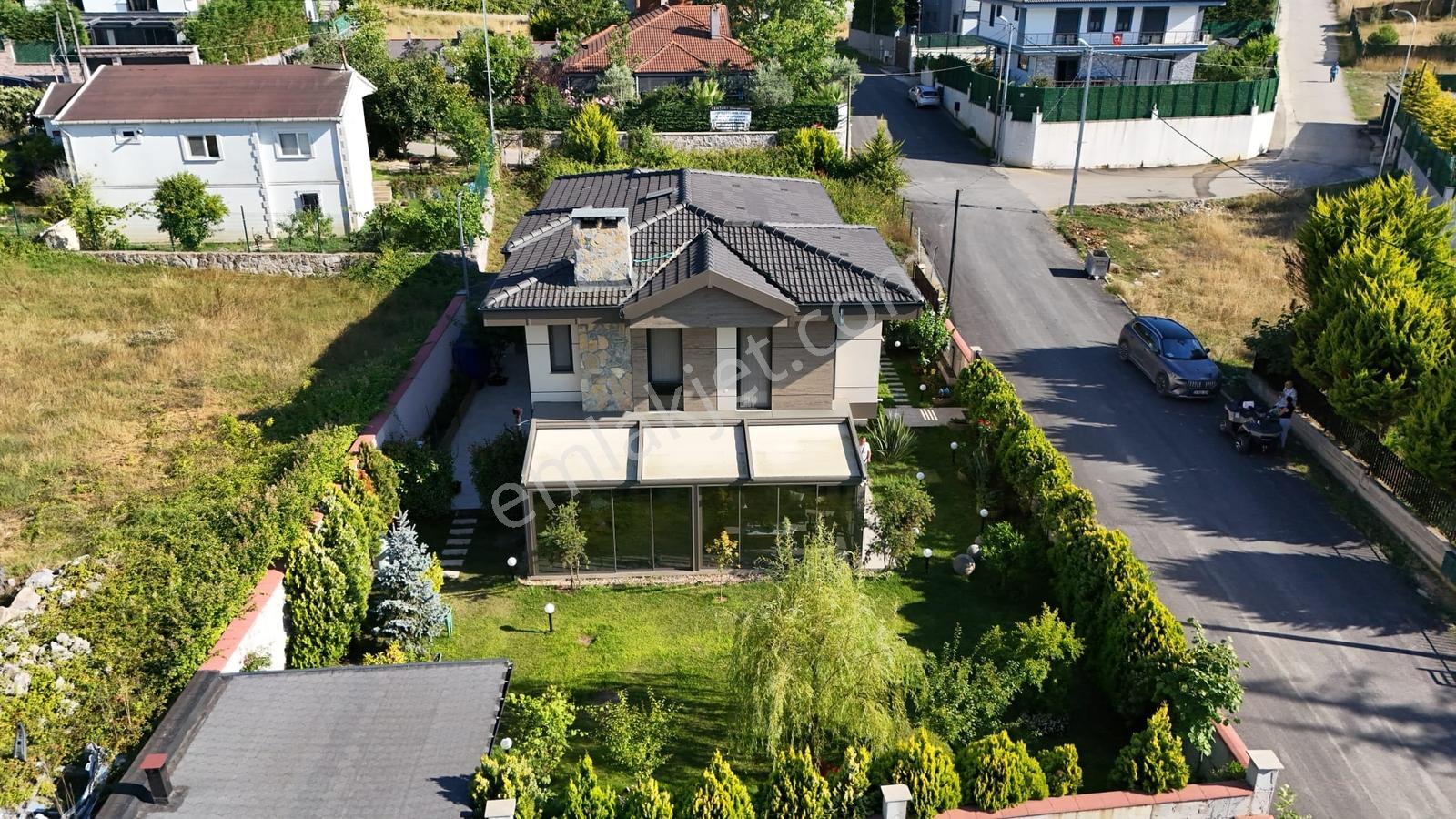 Şıklık,konfor,prestijli Yaşam İçin 5+1 Müstakil Satılık Villa - Görsel 18