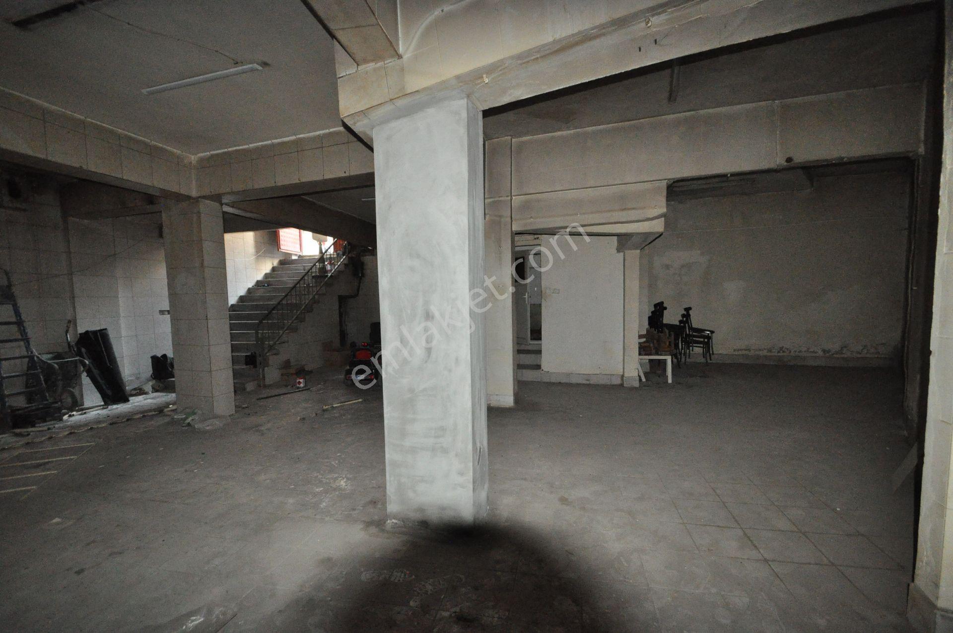 Bayrampaşa Muratpaşa Kaçmaz'dan Kiralık B 130m2 Sanayi Ceryan Yüksek Tavan Y.bodrum Dünkkan - Görsel 4