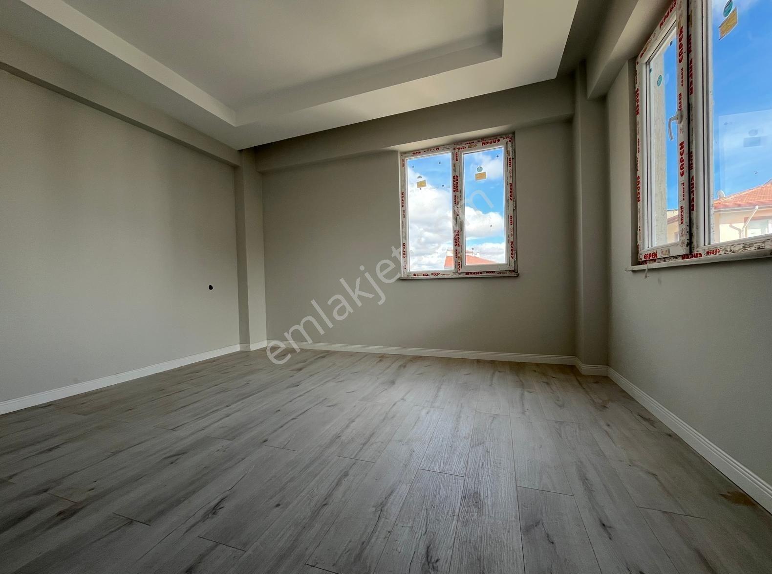 Asel'den Z.tepe İtfaiye Yanı Geniş Arakat 3+1 Şahsi Garaj 144 M2 - Görsel 6