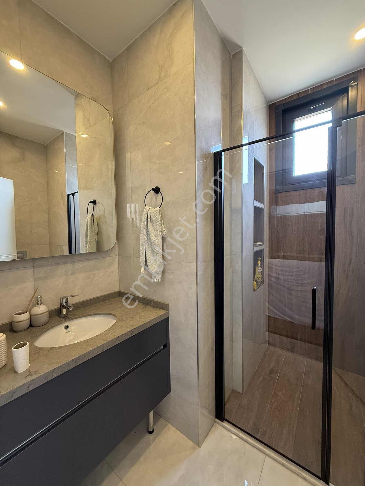 Beylikdüzü Gürpınarda Havuzlu Satılık 7+2 Villa - Görsel 27