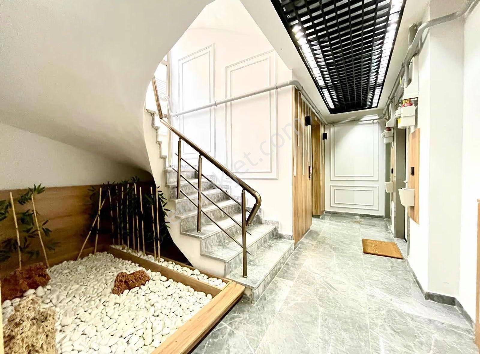 Akçay Köşemden Eb.banyolu Ara Kat Ayrı Mutfak 2+1 Satılık Daire - Görsel 17