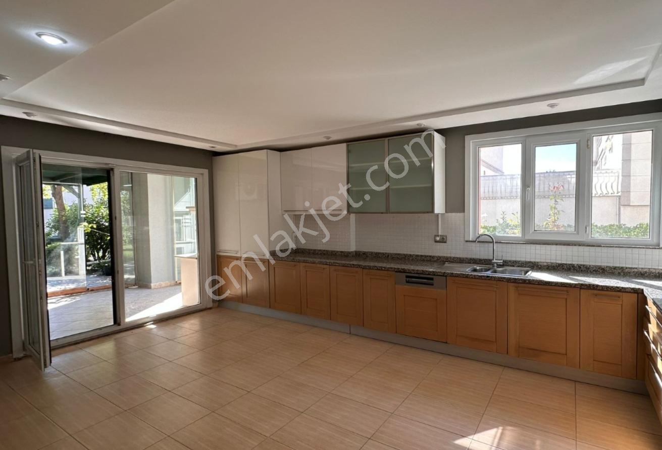 Güzelce Villa Mare'de Özel Deniz İskelesine Sahip Lüks 5+1 Villa - Görsel 5