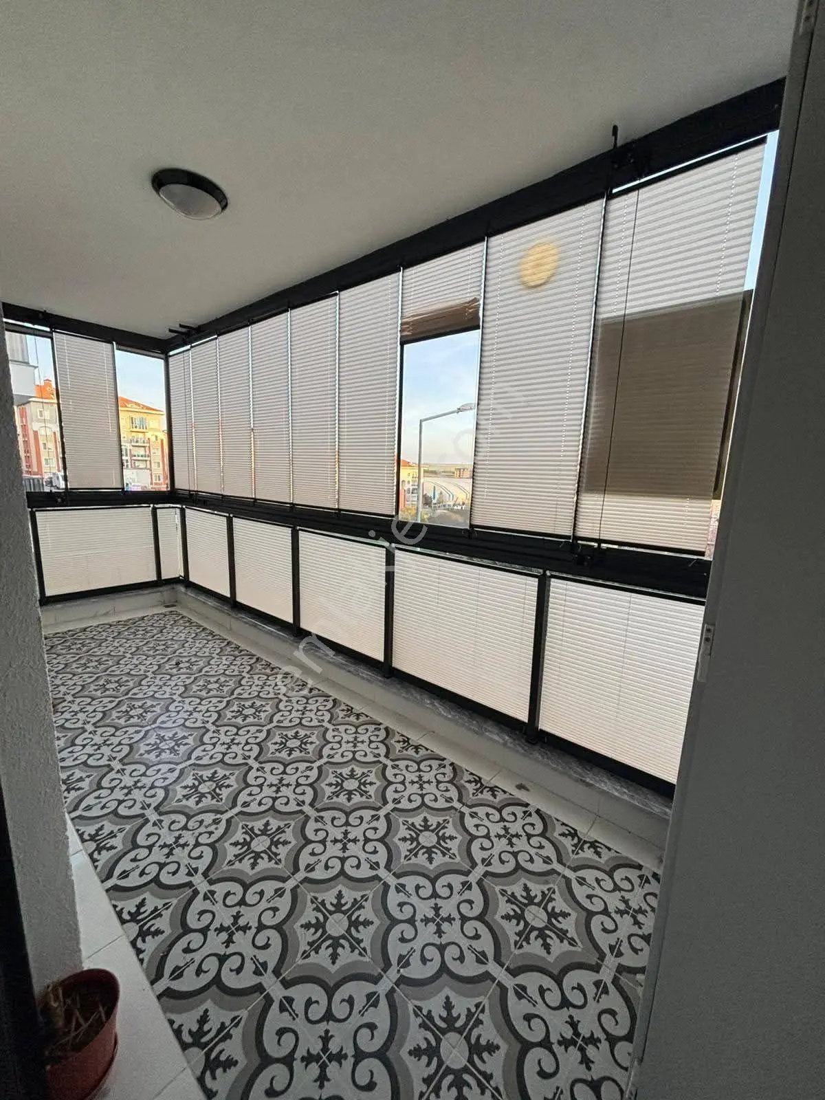 Büşra Gayrimenkulden Site İçinde Satılık Daire 3+1 Kat 1