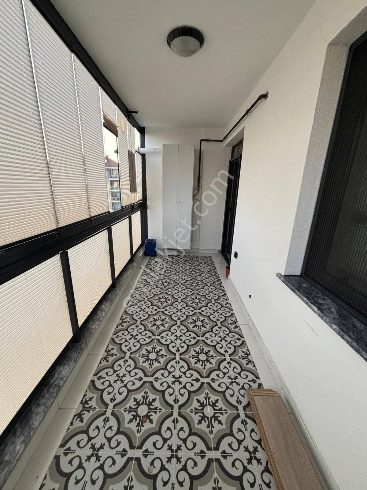 Büşra Gayrimenkulden Site İçinde Satılık Daire 3+1 Kat 1 - Görsel 31
