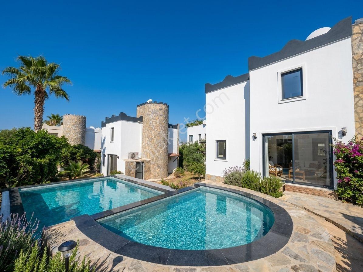 Bodrum Yalıkavak Marinaya Yakın Site İçinde Bahçeli Villa - Görsel 24