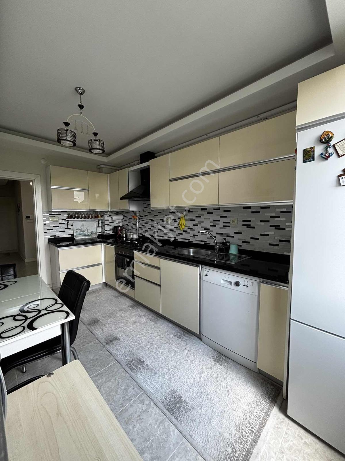 Görgülü Emlak'tan Zümrüt Evler Sitesi'nde Satılık 2+1 Daire - Görsel 12