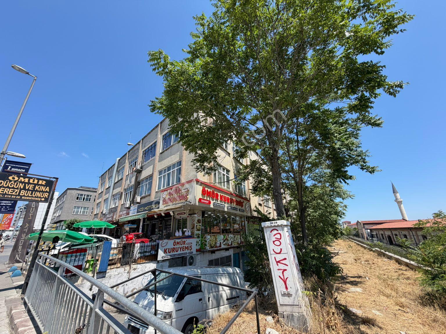 Rami Kışla Caddesi 2. Genç Sanayi Sitesinde Satılık Dükkan - Görsel 5