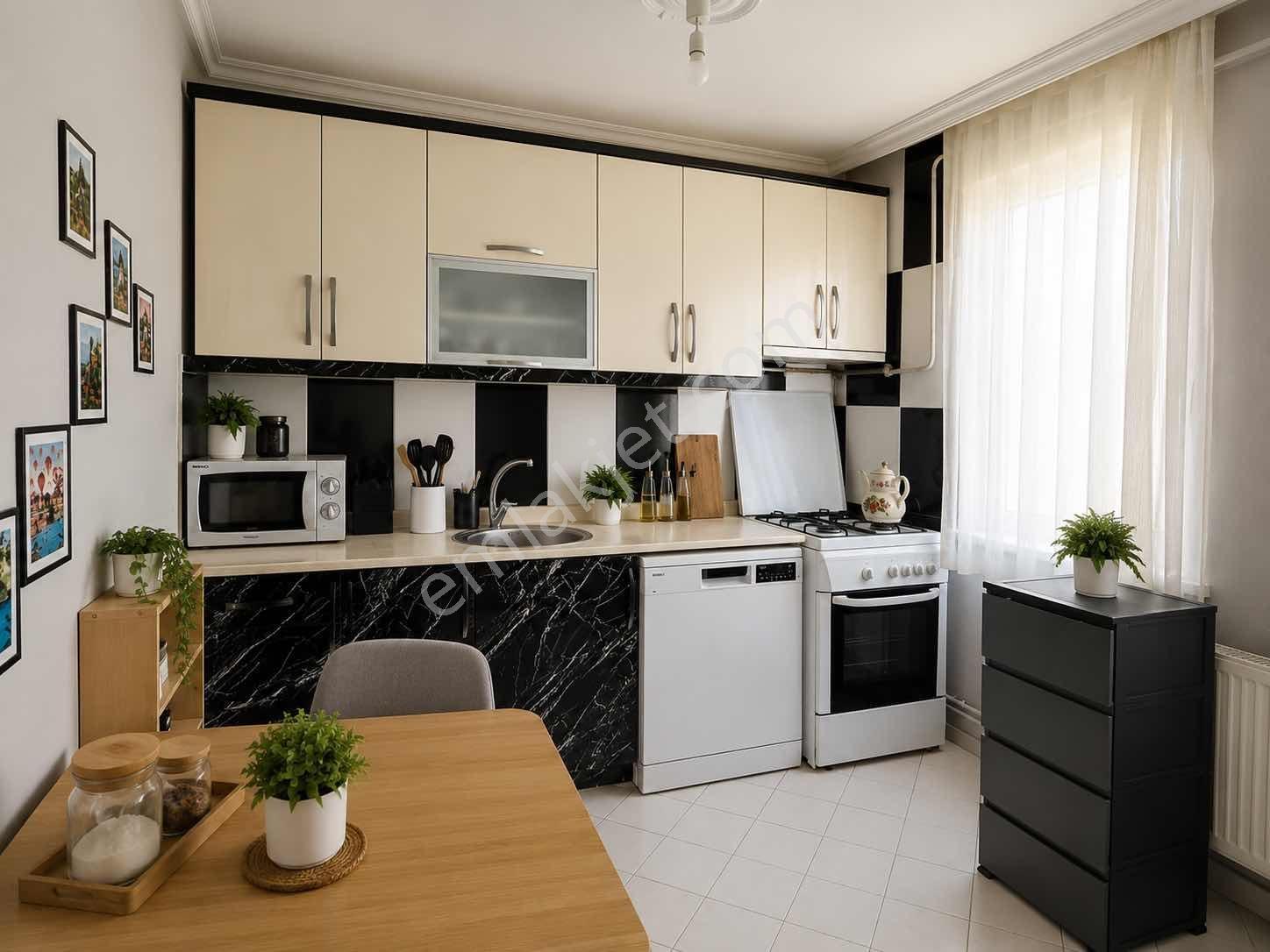 Remax Desıgn Maltepe'de Satılık Bahçeli Müstakil Bina - Görsel 8