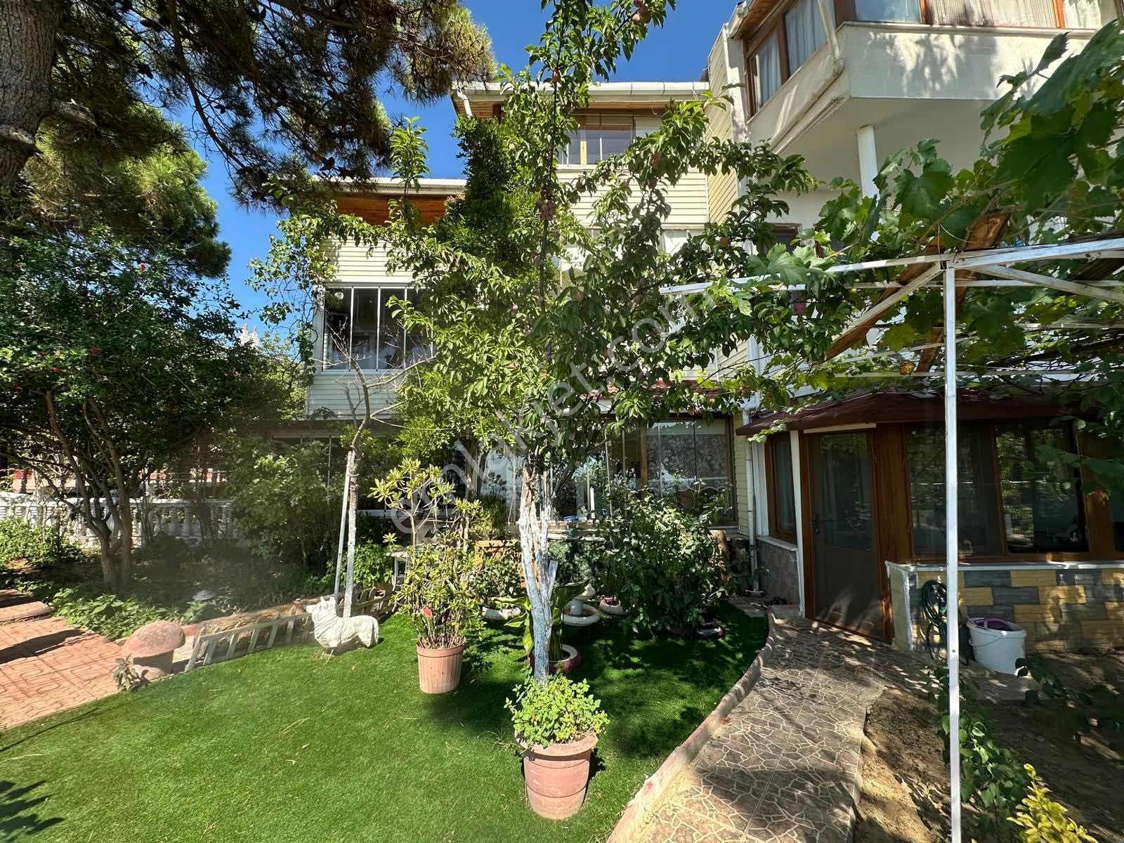 Silivri Nurkent Tatil Sitesi Deniz Cepheli Eşyalı Satılık Villa - Görsel 24