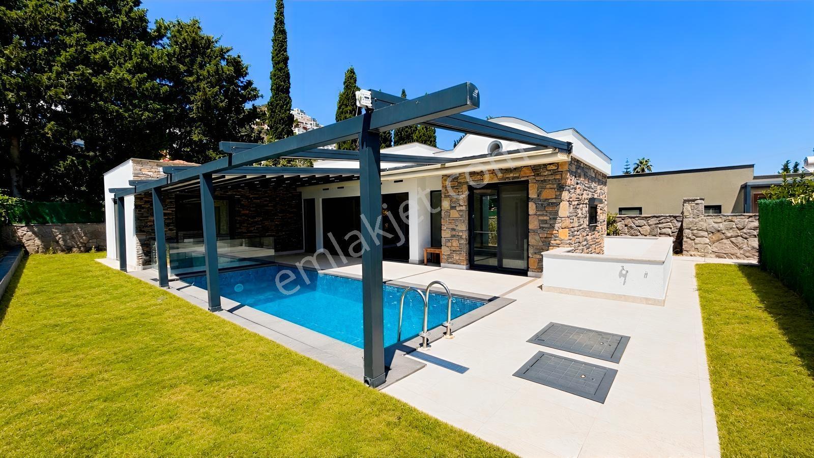 Bodrum Yalıkavak Denize 290 Mt Müstakil 5+2 Özel Havuzlu Villa